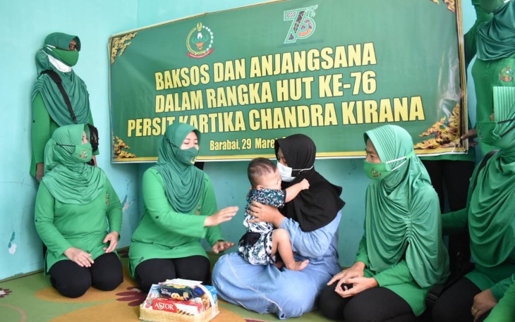 Anjangsana dan Bakti Sosial Sambut HUT Persit Ke 76
