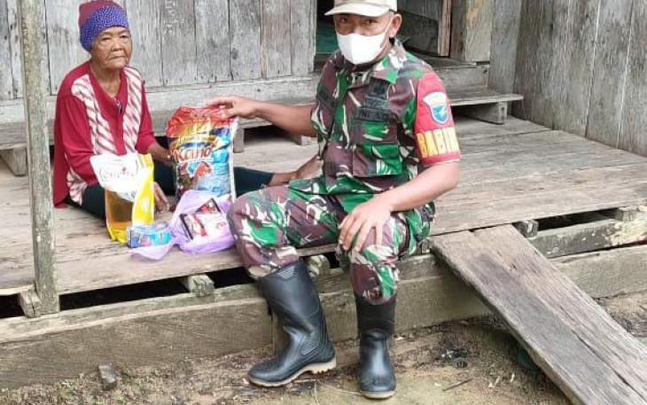 Wujud Kepedulian, Koramil 1015-12/Parenggean Salurkan Bantuan Sembako 