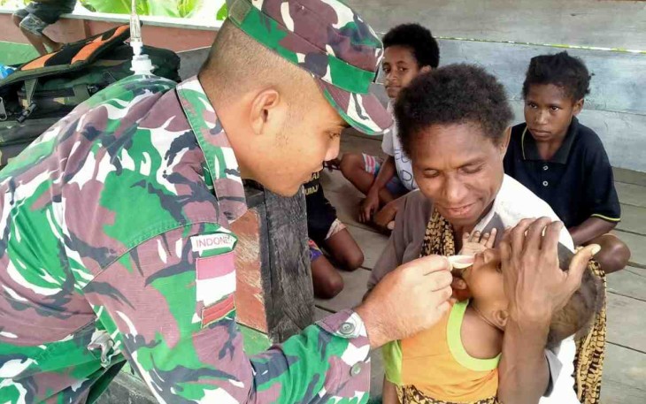 Pelayanan Kesehatan Satgas Yonif 126/KC, Gencarkan Datangi Rumah Masyarakat Perbatasan