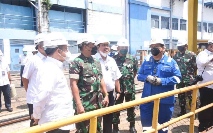 Dampingi Pangkogabwilhan I, Danlantamal V Kunjungi PT. PAL Indonesia 
