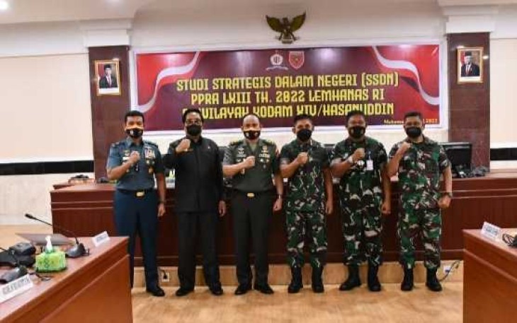 Pangdam Hasanuddin Terima Siswa Studi Strategis Dalam Negeri PPRA LX III Lemhannas RI Tahun 2022