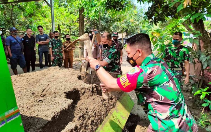 Bedah Rumah Tak Layak Huni di Indramayu