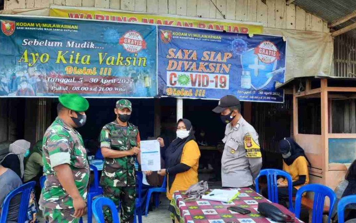 Animo masyarakat luar biasa ikuti vaksinasi di Pasar Pagi. Minggu (24/4/2022)