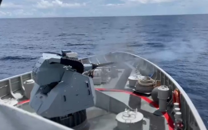 Test tembak meriam 30 mm KRI jajaran Koarmada III. Kamis (28/4/2022)
