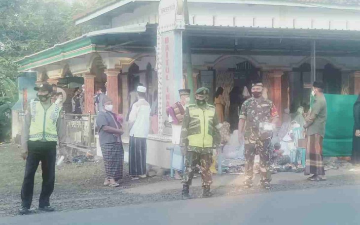 Pengaman sholat Idul Fitri di wilayah Padas. Senin (02/05/2022)