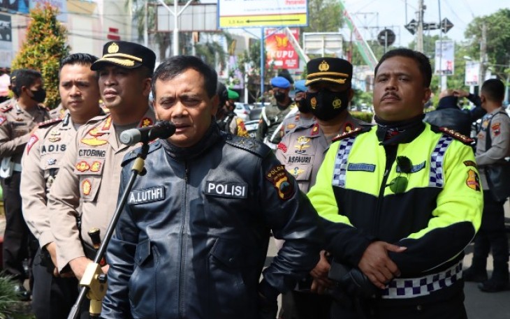 Kapolda Jateng ketika meninjau Pospam Puri