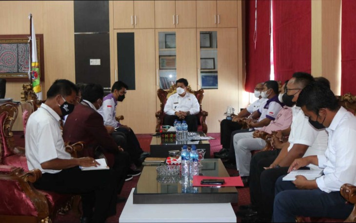 Audiensi MUKI dengan Bupati Samosir, di ruang kerja bupati, Rabu (11/5/2022)
