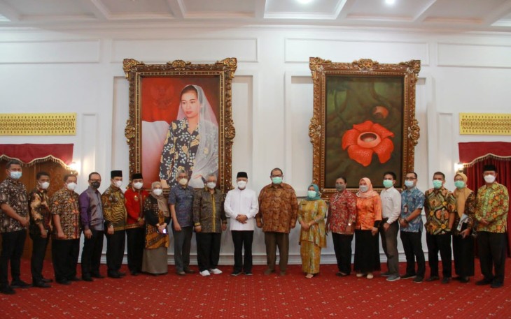 Foto bersama Gubernur Bengkulu, usai menerima audiensi Wakil Direktur Medik RSJPD Harapan Kita, Jumat (13/5/2022)
