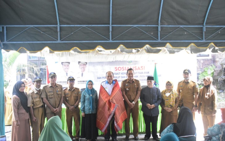 Pemkot Tebing Tinggi, H. Umar Zunaidi Hasibuan, menggelar sosialisasi penyakit Hepatitis Akut pada anak dan PMK, Selasa (17/5/2022)