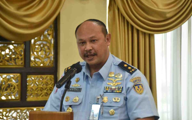 Irjenau saat memaparkan zona integritas di lanud Husein Sastranegara Bandung. Kamis (19/05/2022)