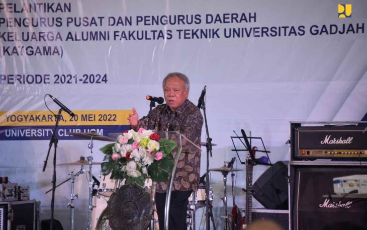 Menteri Basuki saat menghadiri pelantikan pengurus KATGATMA