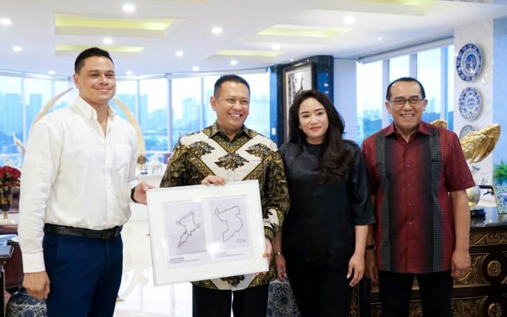 Bamsoet (tengah) memaparkan IMI siap gelar event sepanjang tahun 2022