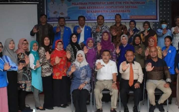 Foto bersama seusai acara pelatihan
