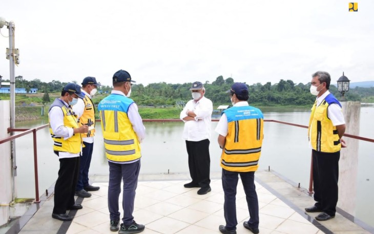 Menteri Basuki saat tinjau bendungan Sindangheula di Kabupaten Serang provinsi Banten