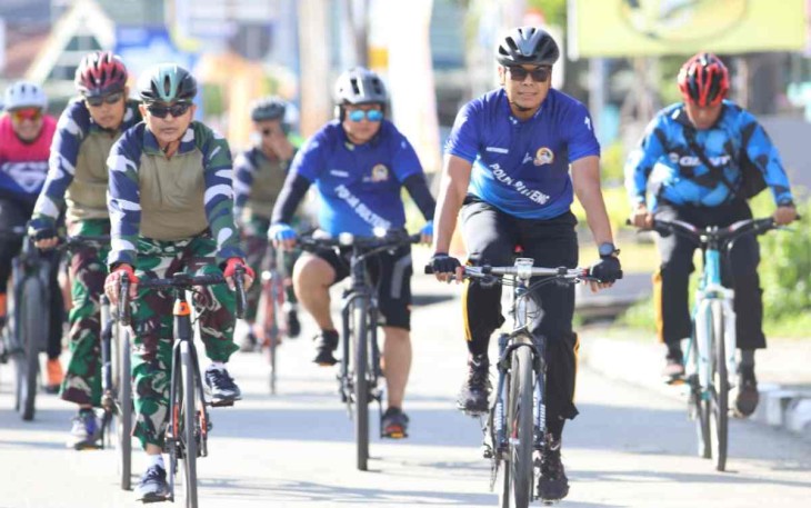 Kapolda Sulteng meriahkan Hari Bhayangkara Ke-76 dengan fun bike