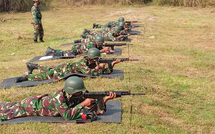 Latihan menembak prajurit Korem 063/SGJ