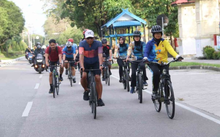 Kapolda Kalteng bersama Wakapolda pimpin pantau Kamtibmas dengan bersepeda