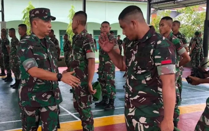 Dandim saat menerima warga baru Kodim 1015/Sampit