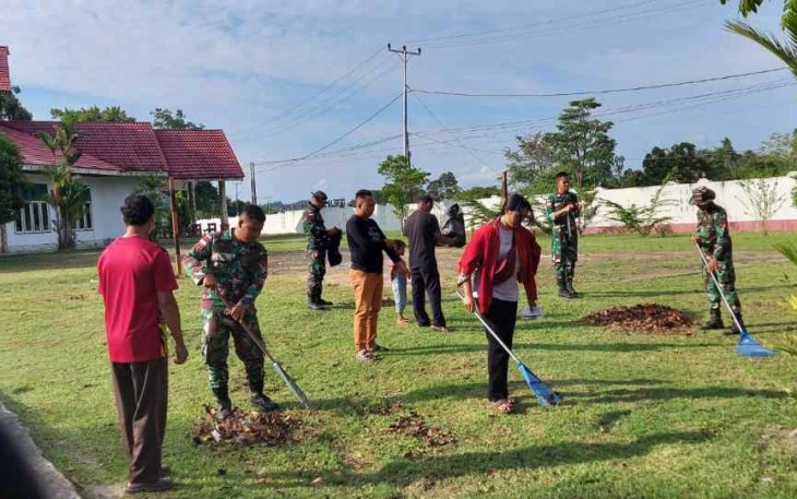 Karya bakti bersihkan gereja di perbatasan 
