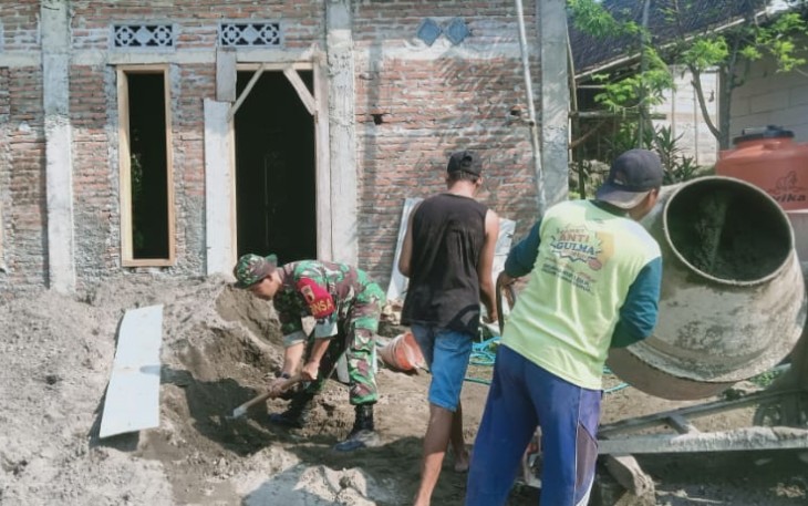 Gotong royong bersama warga binaan bangun musholla 