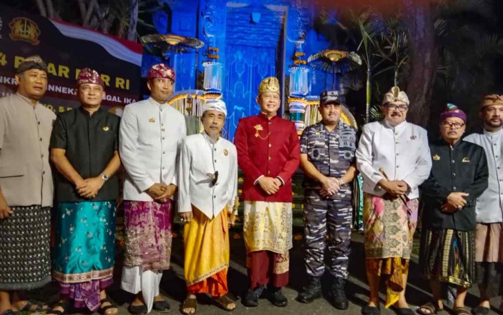Kampanyekan The Rising Tide Selamatkan Dunia Dari Sampah di Bali
