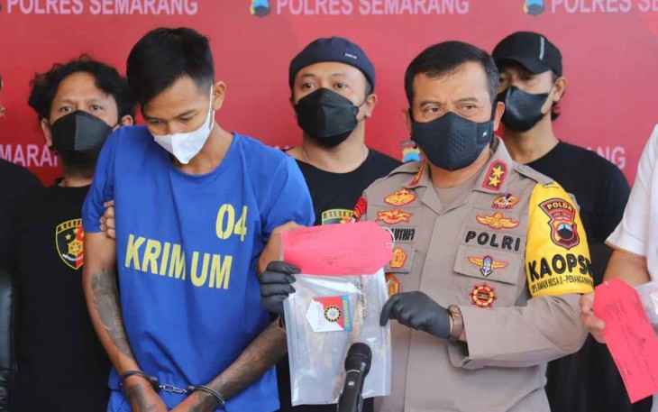 Kapolda Jateng saat konferensi pers pelaku mutilasi di Polres Semarang 