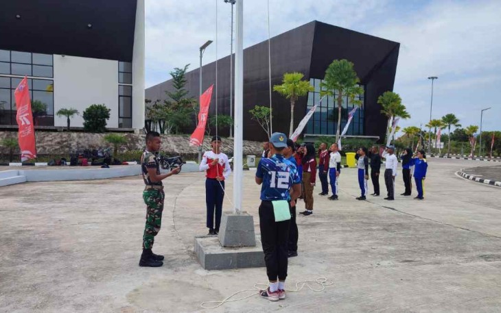 Tegas dan disiplin tinggi anggota satgas Yonarmed 19/105 Trk Bogani latih anggota paskibra