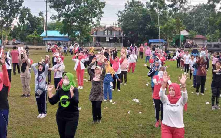 Senam bersama sambut HUT ke 77 RI 
