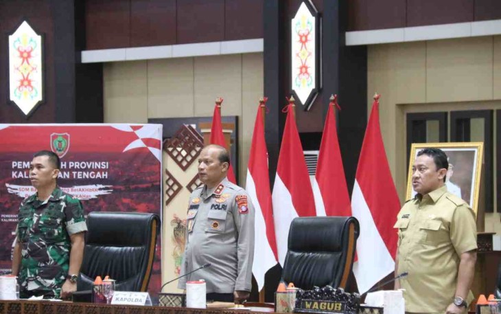 Kapolda Kalteng saat menghadiri rakor bersama Kapolri dan Mendagri secara virtual 