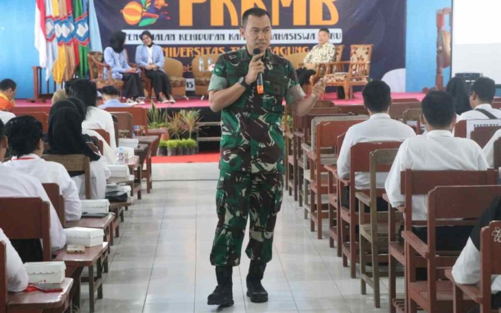 Dandim Tulungagung saat memberikan materi wasbang