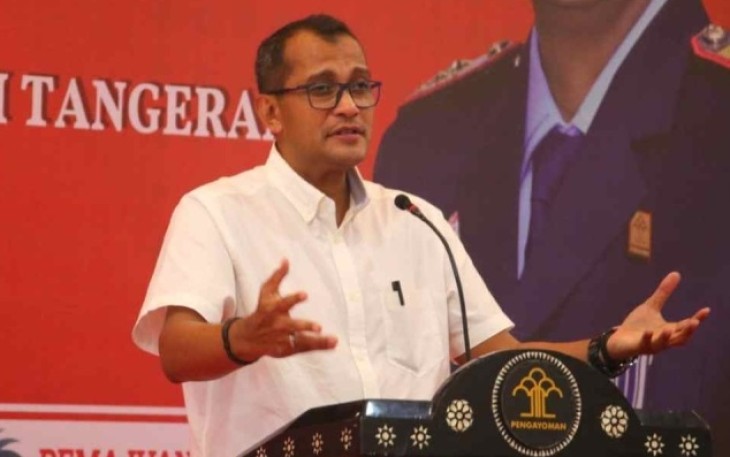 Wamenkumham Edward Omar Sharif Hiariej (Eddy) 