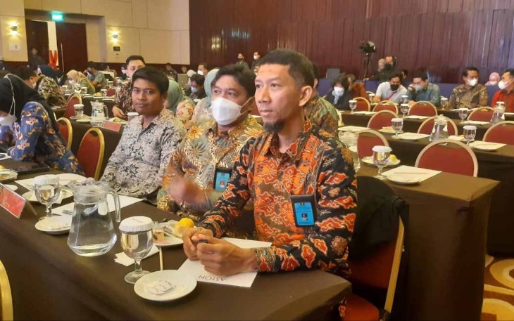 Plt Kabid Yankum Santun Maspari Siregar saat mengikuti bimtek layanan Apostille di Bogor, Kamis (29/9)