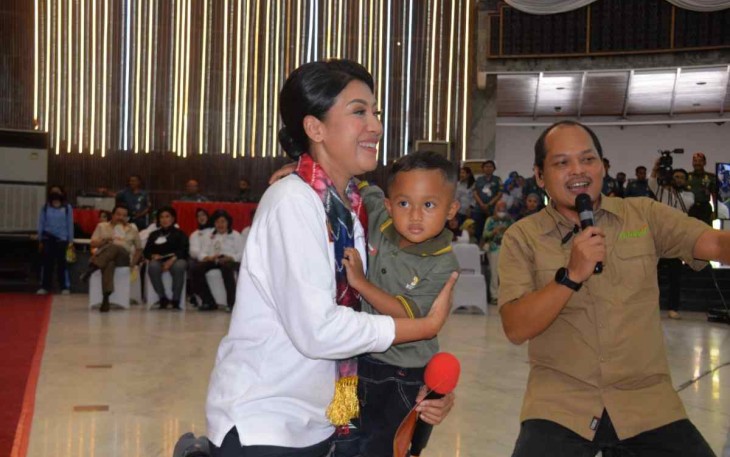 Ketum Dharma Pertiwi Ibu Hetty Andika Perkasa saat roadshow Stunting di Banua Kalsel, Kamis (29/9)
