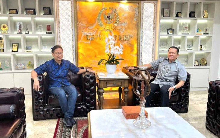 Ketua MPR-RI bersama Menkes