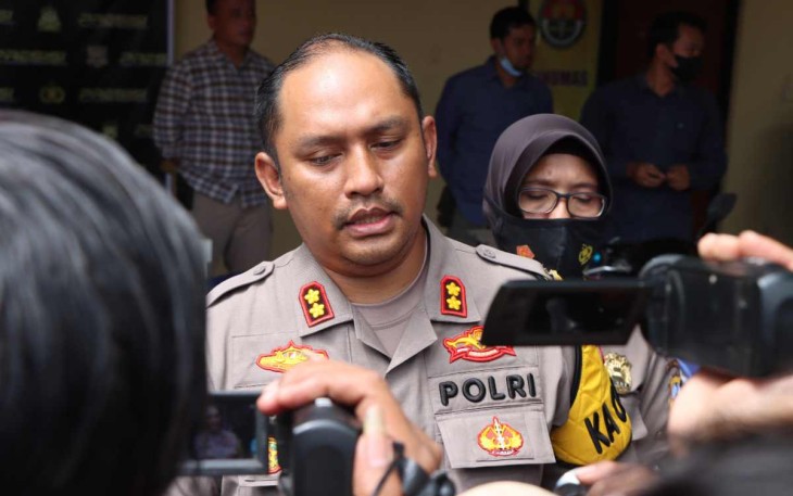 Kapolres Ngawi AKBP Dwiasi Wiyatputera saat memberikan keterangan pers 