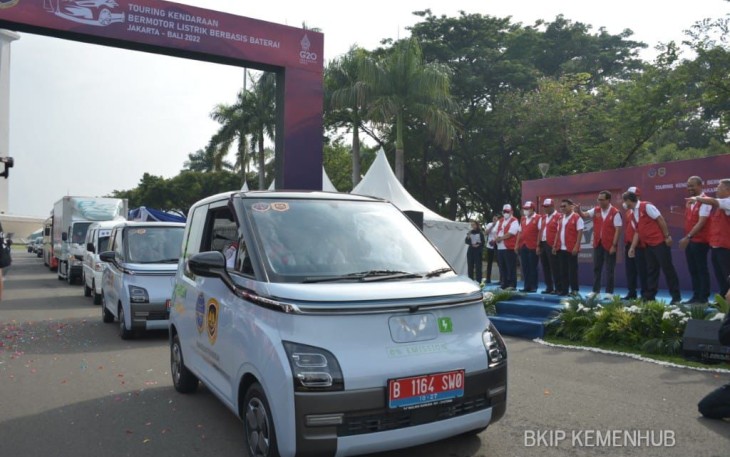 Touring Mobil Listrik Jakarta Bali