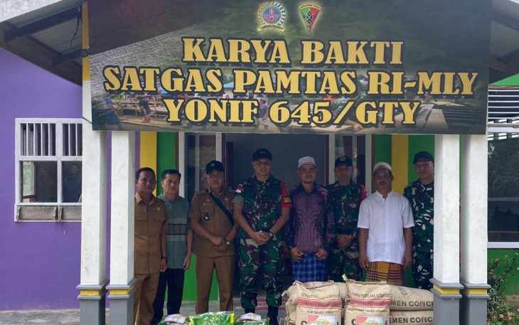 Karya bakti Satgas Yonif 645/Gty