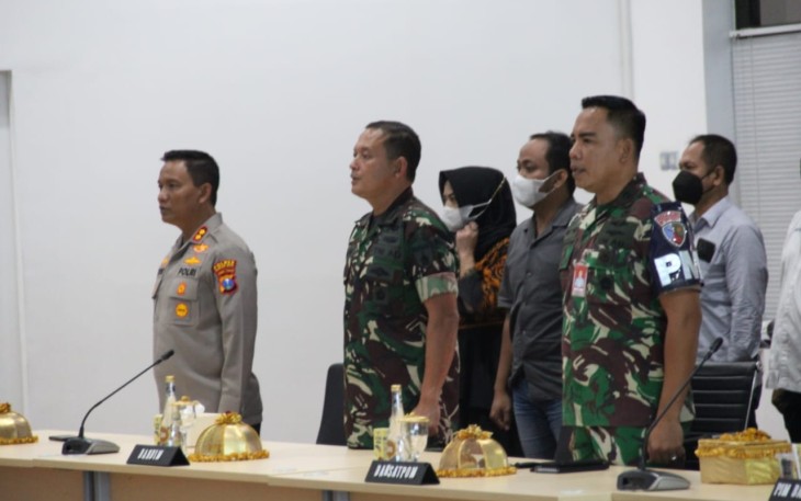 Dandim 0803/Madiun Letkol Inf Meina Helmi saat mengikuti rakor bersama Wali Kota Madiun, Senin (28/11)