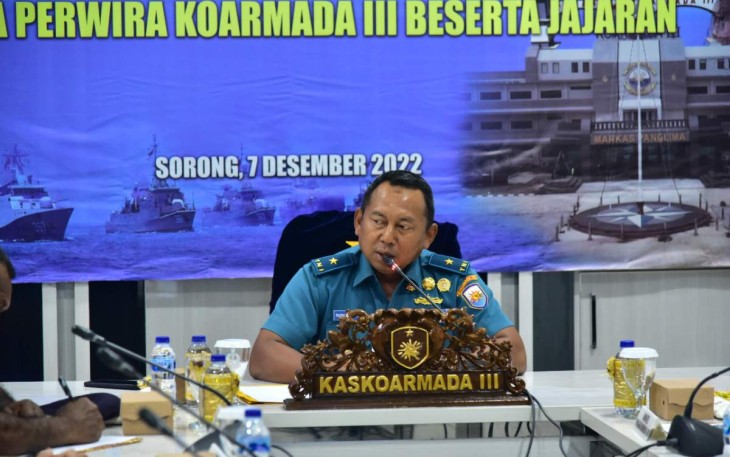 Kaskoarmada III Laksamana Pertama TNI Rudhi Aviantara saat membuka sosialisasi 
