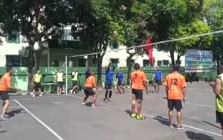 Pertandingan final Tim Putra Voli Ajenrem 163/WSA 