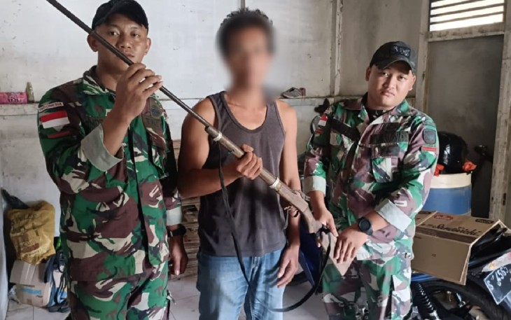 Satgas perbatasan terima senpi rakitan warga