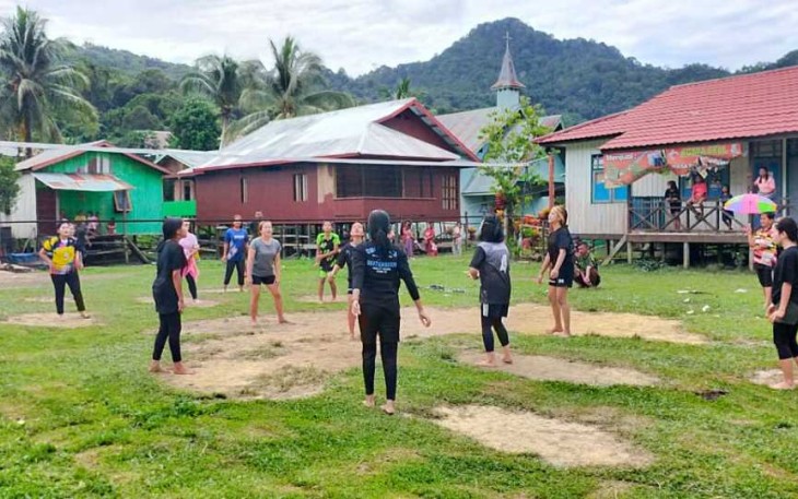 Lomba Volley Masyarakat di Perbatasan RI Malaysia 