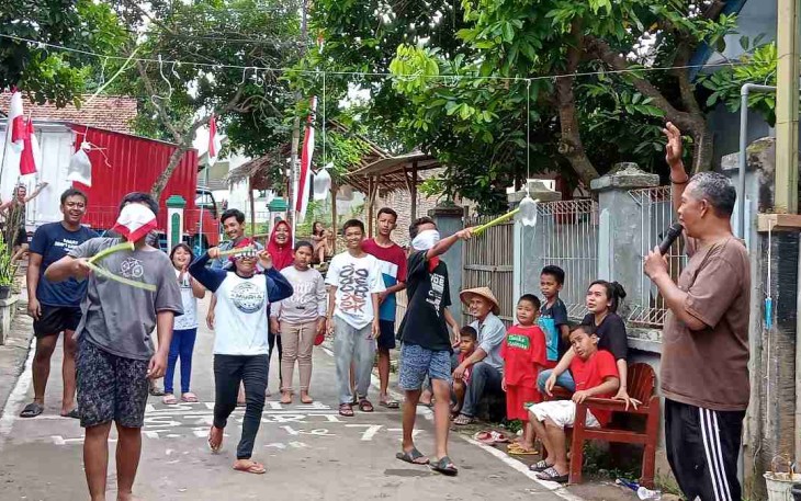 Lomba anak anak sambut HUT RI