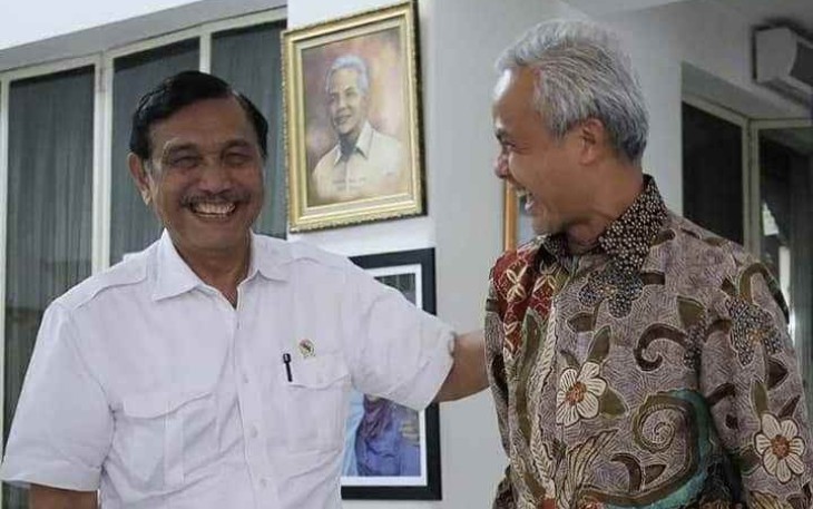 Menko Marves bersama Gubernur Jateng saat menyepakati penundaan kenaikan tarif tiket masuk TWC Borobudur di rumah dinas gubernur Kota Semarang 