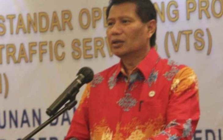 Direktur Kenavigasian saat membuka workshop penyusunan SOP VTS, SROP dan NAVTEX di Kota Makassar 