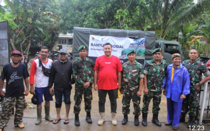 Baksos Menarmed 2 Kostrad Bantu Warga Terdampak Bencana Alam