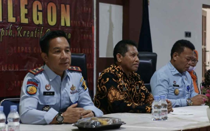 Kalapas Cilegon Sudirman Jaya saat mengikuti sosialisasi layanan pengaduan
