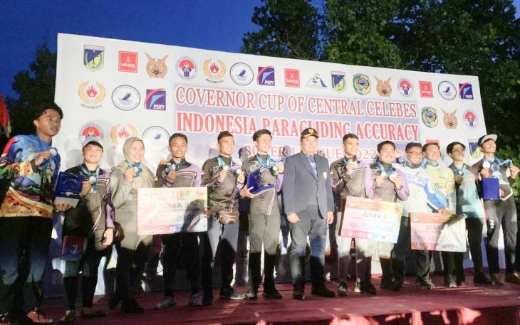 Pemenang Kejuaraan Paragliding Internasional Governor Cup di Sulteng 