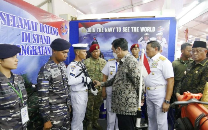 Menko Marves Luhut Binsar Pandjaitan saat membuka Sail Tidore 2022, Sabtu (26/11) 