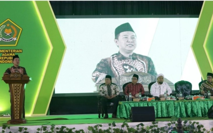 Dirjen PHU Hilman Latief beri sambutan pada Mudzakarah Perhajian di Situbondo